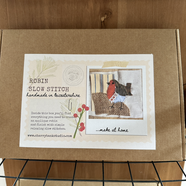 SLOW STITCH ROBIN KIT