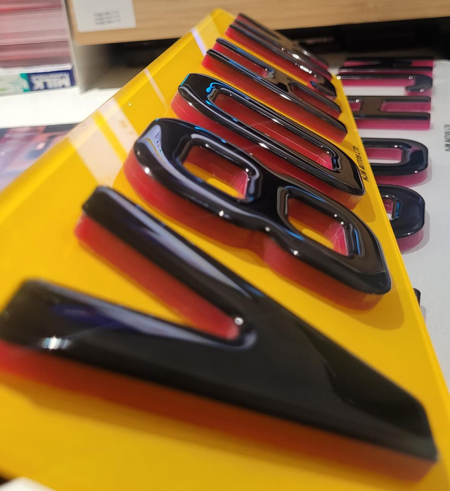 6mm Pink 4D with Black Gel