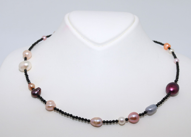 Spinellkette mit bunten Süßwasserperlen - Lydia