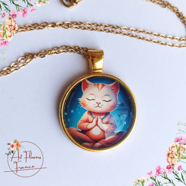 Collier illustré - Chaton méditant
