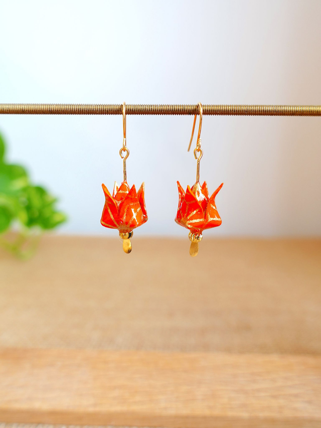 Plaqué or 18k / Origami bouton de lotus / Papier japonais washi / Orange, or / Bijou japonais origami / Boucles d&#039;oreilles / 
