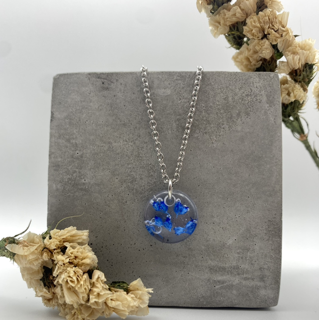 Collier Bloom Broom bleu