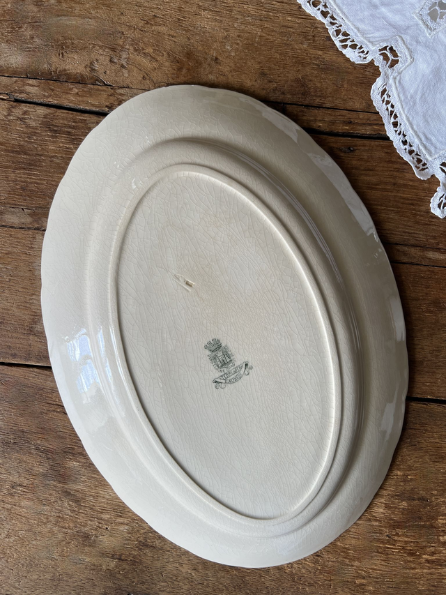 LAUZUN - Grand plat ovale modèle Lauzun signé Gien - Terre de Fer