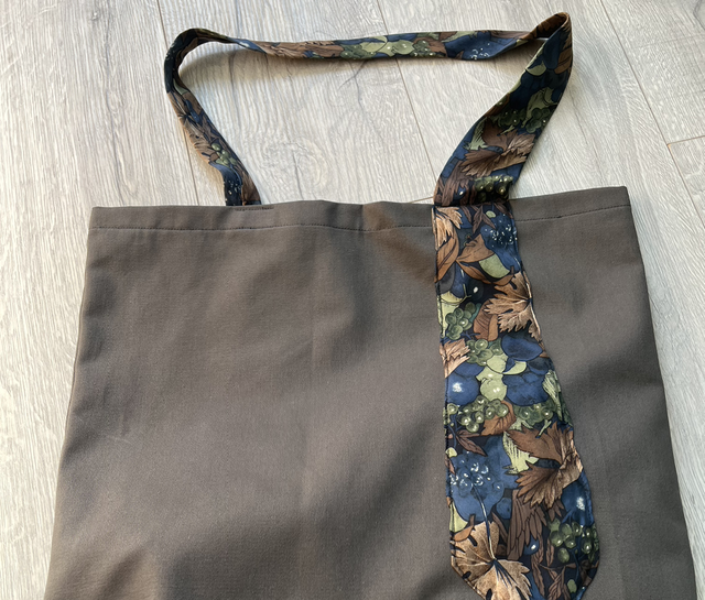 Tote bag cravate 