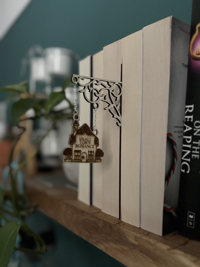 Small Town Romance Book Divider Tavern Signs, Personalised Book Genre Shelf Dividers, BookTok Aesthetic Gift for Readers
