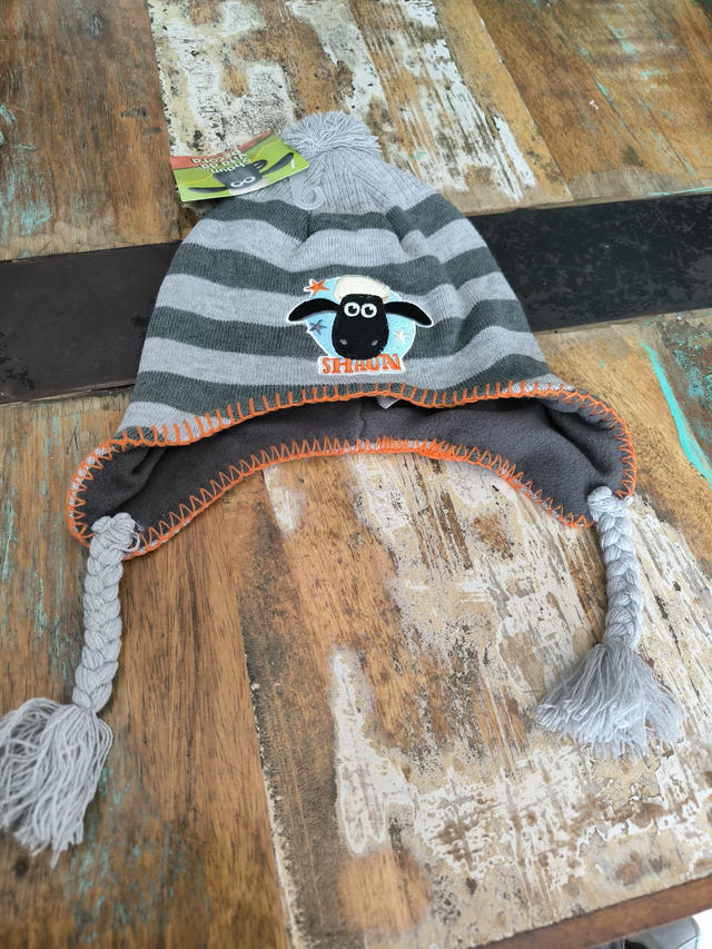 CHAPKA POLAIRE SHAUN LE MOUTON 