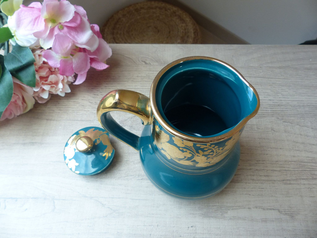 Ancienne Cafetière Sadler en Céramique Verte à Motifs Dorés – Rare Modèle Anglais des Années 1950 – Objet Vintage de Collection