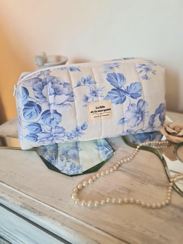Trousse personnalisée en tissus upcyclés 