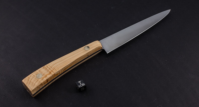 Couteau utile design - manche en if de qualité exceptionnelle, lame carbone