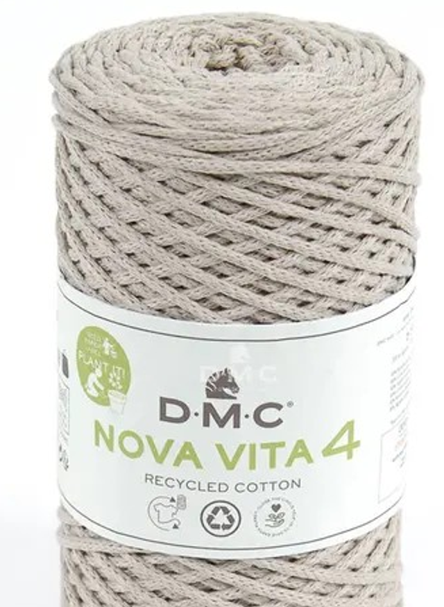 DMC Nova Vita nr.4 250g 2,5-3mm