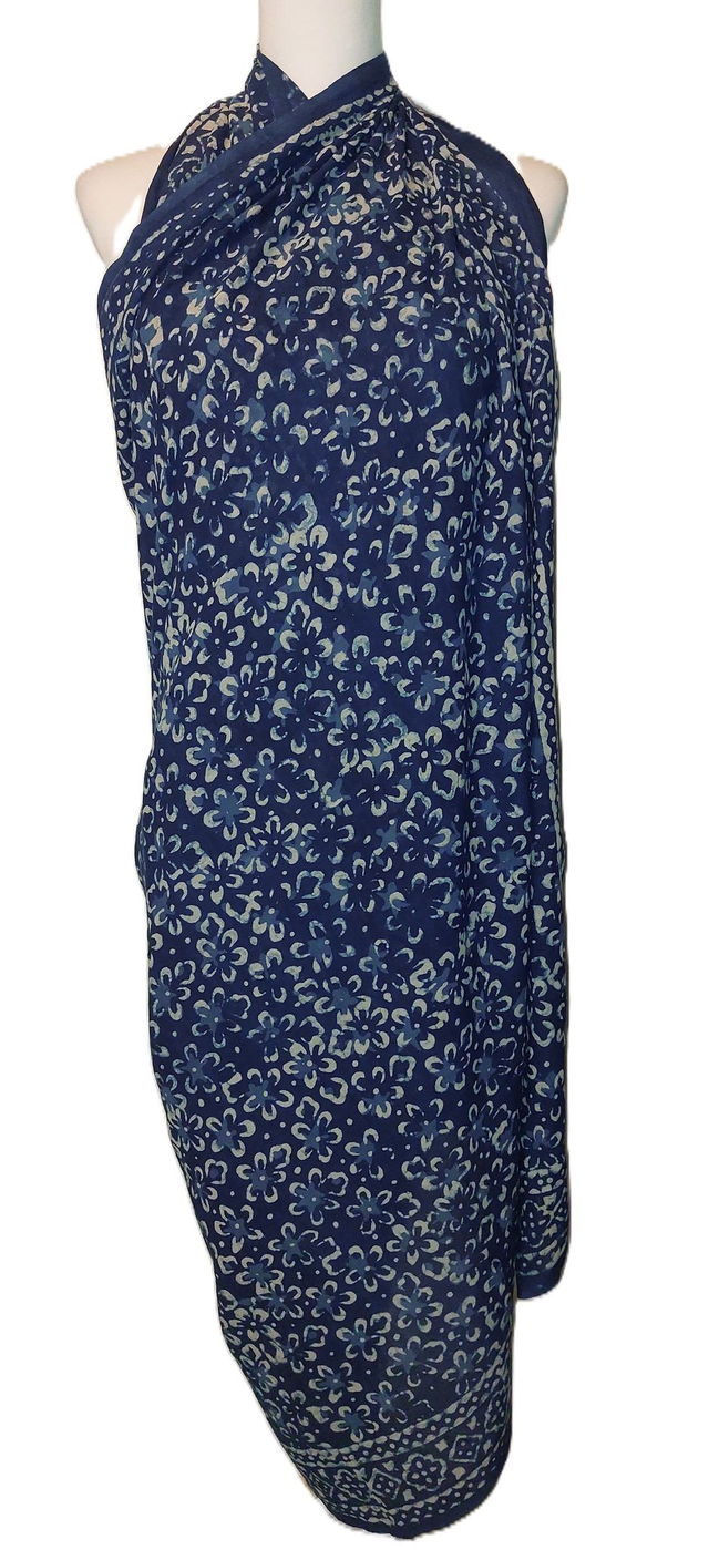 Paréo de plage en coton voile indien imprimé à la main – Motif floral bleu et blanc - Teinture naturelle indigo – Étole & châle bohème   