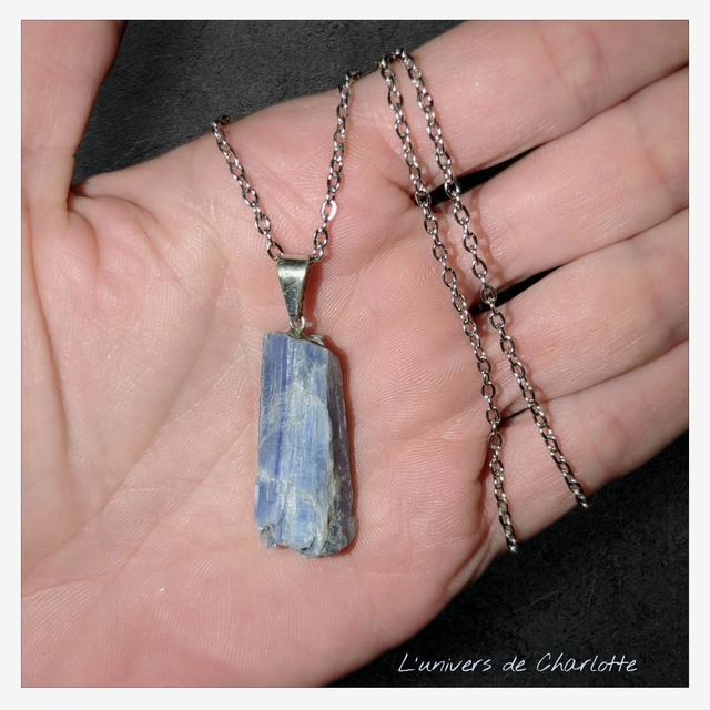 Pendentif "Cyanite" semi brut PN-508