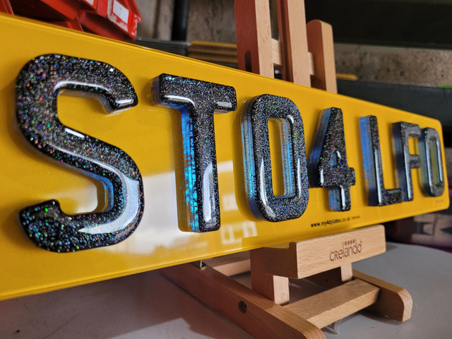 9mm Neon Blue 4D with Glitter Gel