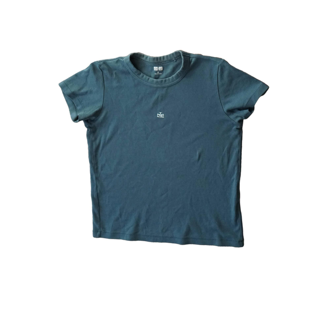 dark green t-shirt "t4t" size S