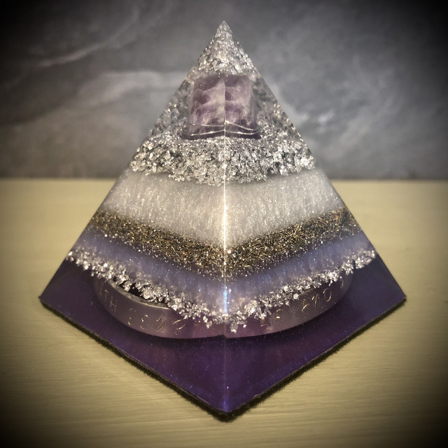 Custom Made 6cm Crystal Energy/Orgonite Pyramid