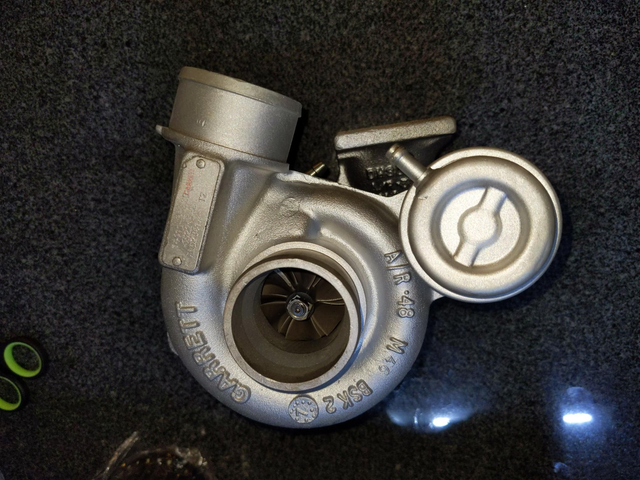 Moderner Wassergekühlter Turbolader Garrett GT1548 (Serie 0,8bar) im Set