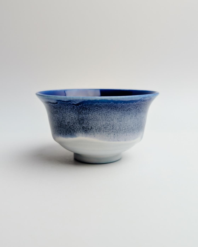 Czarka z porcelany "kra na brzegu morza"