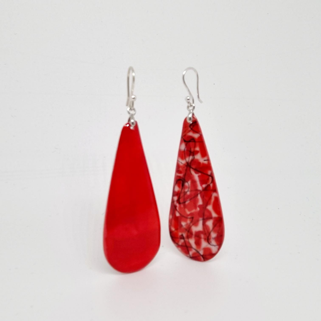Boucles d&#039;oreilles rouge gouttes longues 