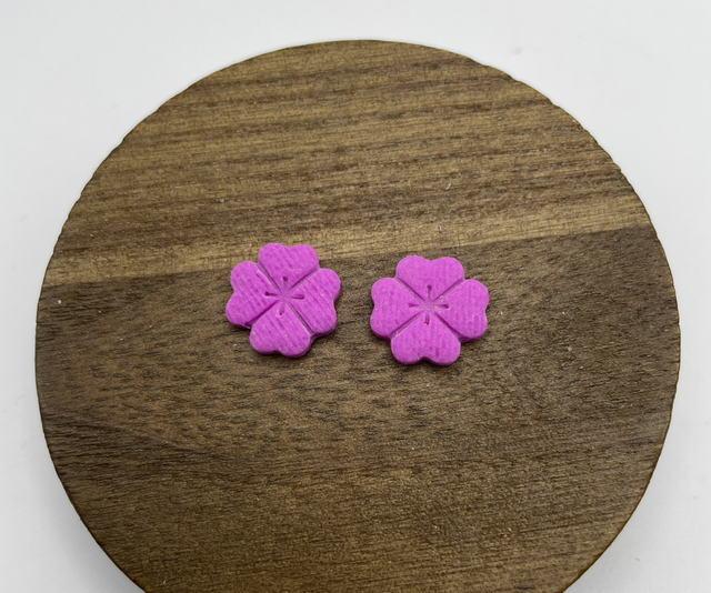 Textured flower studs 