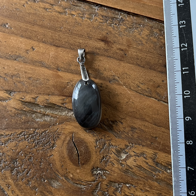 Pendentif en Pierre de Lune Noire 