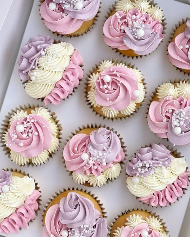 Hand-Piped Buttercream Cupcakes