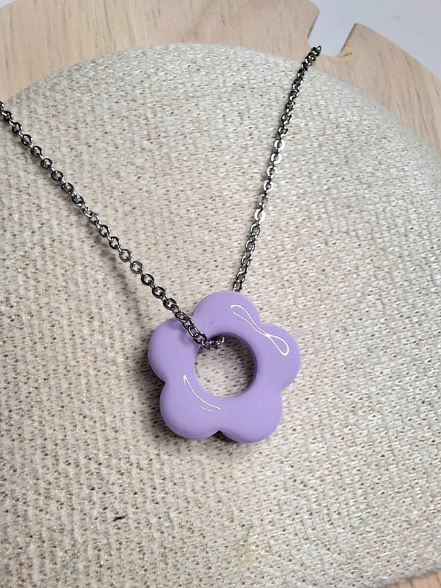 Mini clay daisy necklace