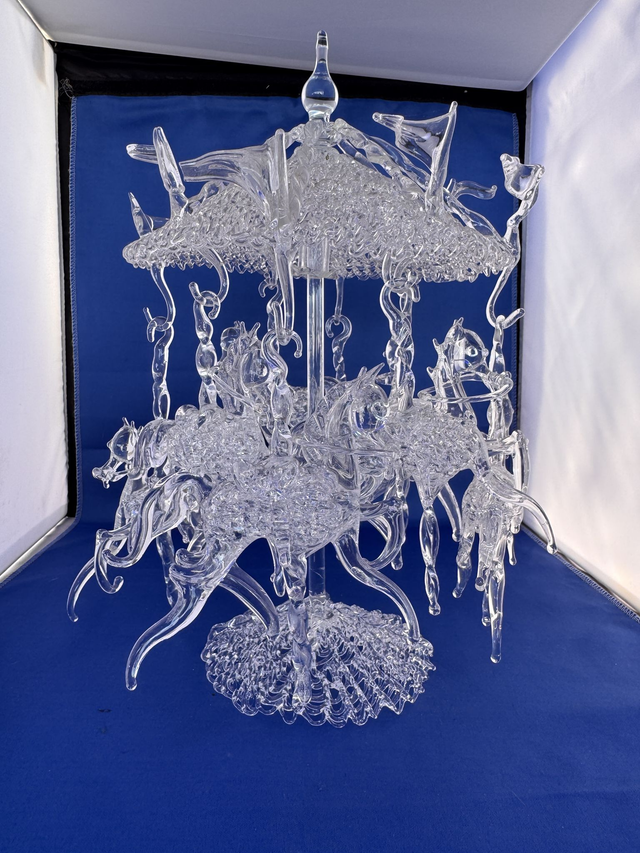 Large working carousel