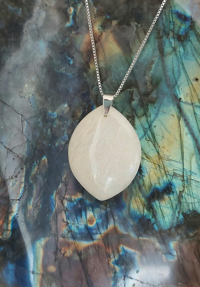 Pierre de Lune blanche AA 