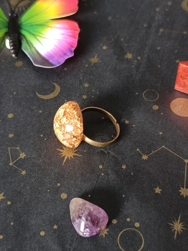 Bague en résine "Joyau Solaire"