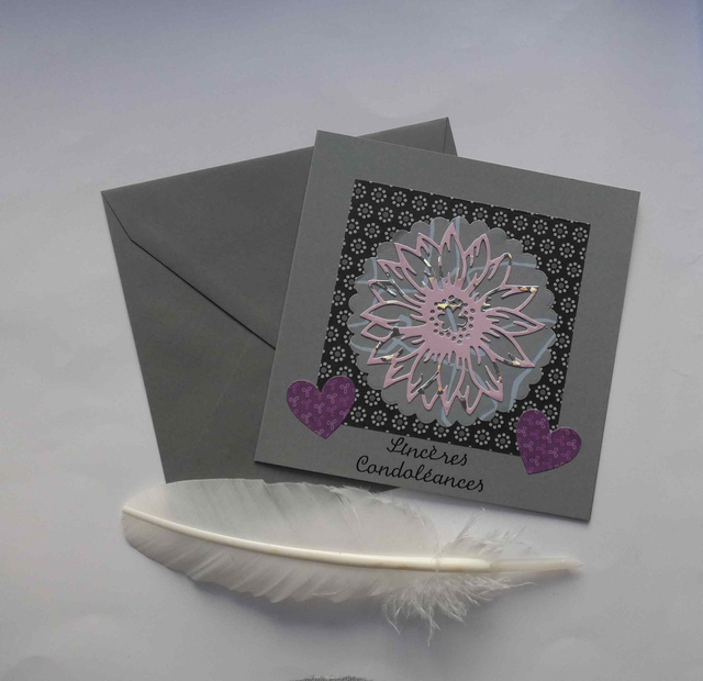 Carte artisanale fleurie pour un deuil