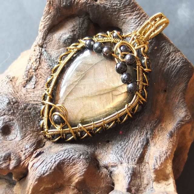 Pendant. Golden Labradorite and Black Tourmaline 