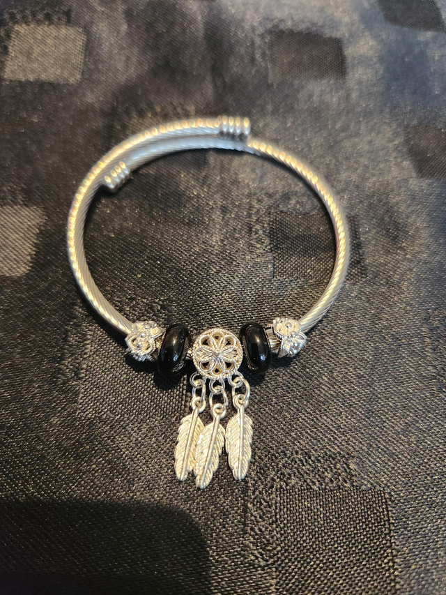 Black Onyx with dreamcatcher bracelet 