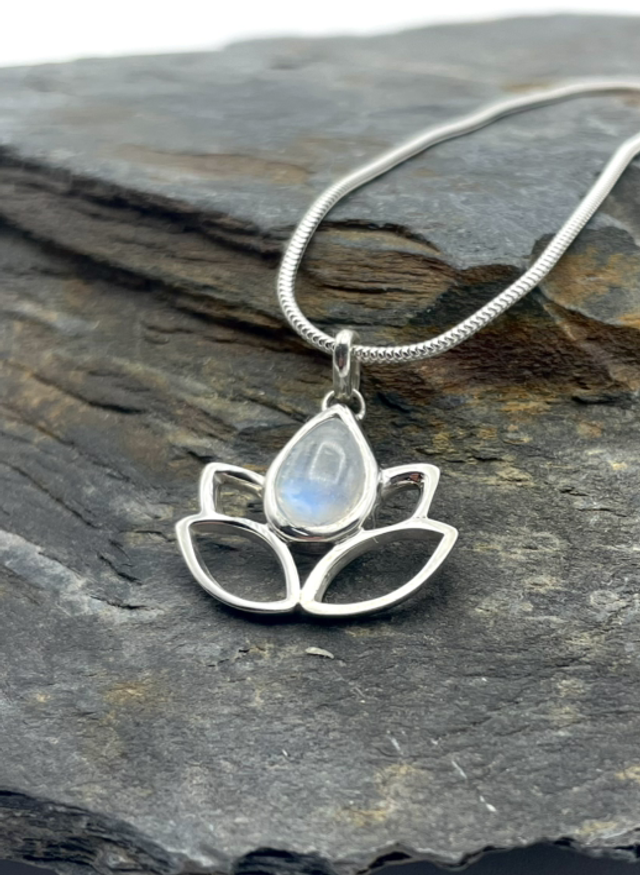 Pendentif lotus