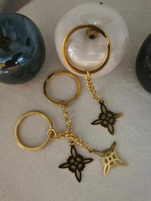 Collier, Boucles d'oreilles ou Porte-clés en Acier Inoxydable Doré - Nœud de Sorcière