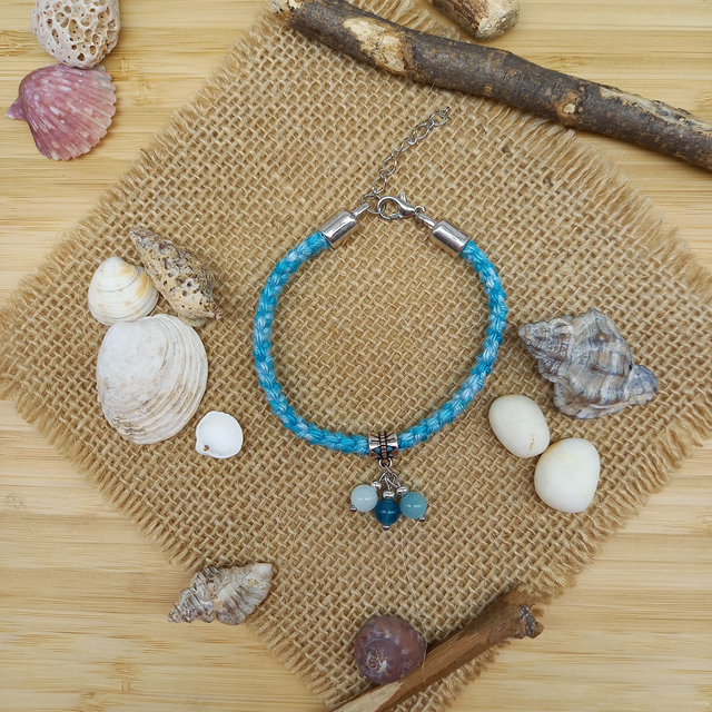 Bracelet au crochet camaïeu turquoise - Collection Camaïeu