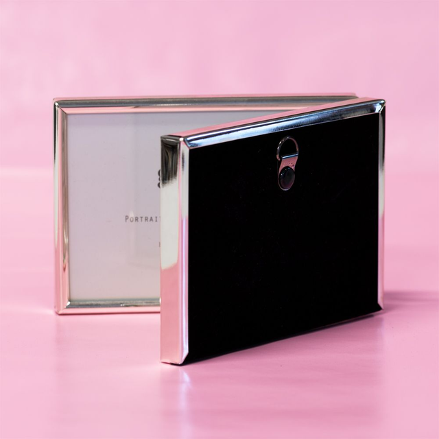 Schattige zware kwaliteit verzilverde Goldbuch fotolijst met ruimte voor 2 liggende foto's van 13x9cm