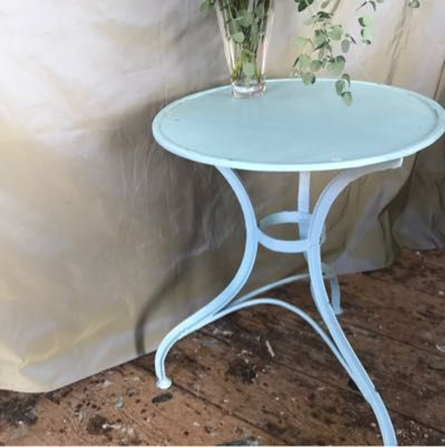 Tisch antik Metall massiv 