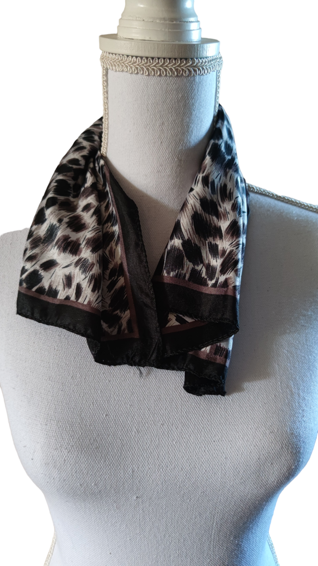 Foulard léopard gris-noir