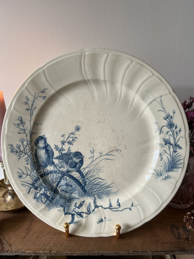 OISEAUX 2 - Assiette plate aux Oiseaux par la manufacture française de Gien - Terre de Fer