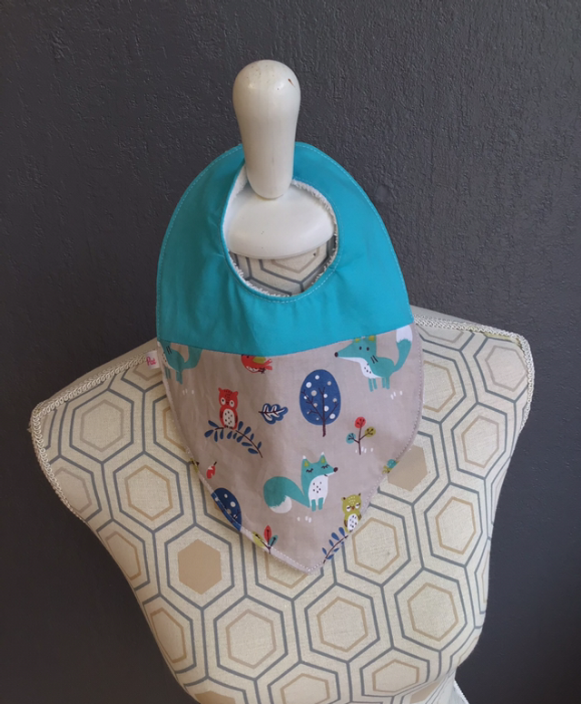Bavoir bandana 0/6 mois