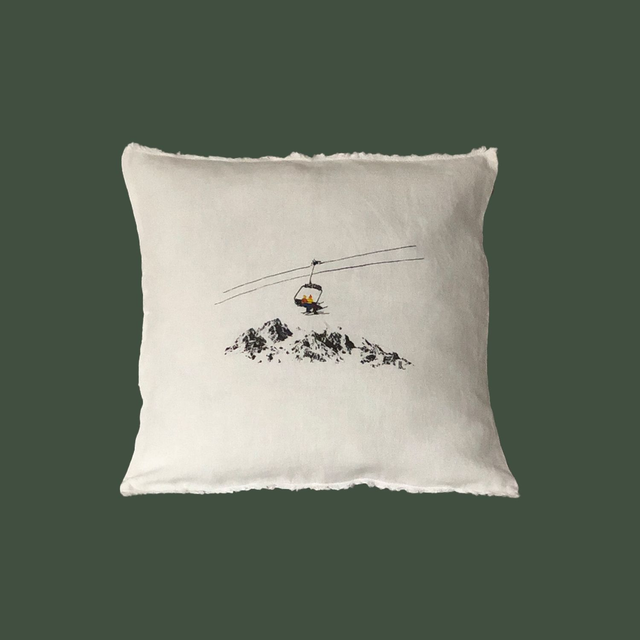 Housse de coussin TELESIEGE écru brodé main