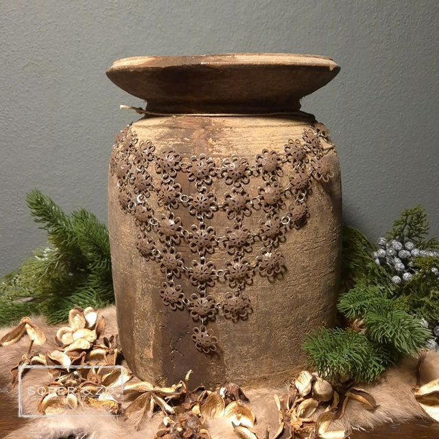 Kruikketting 3; roest bloemetjes