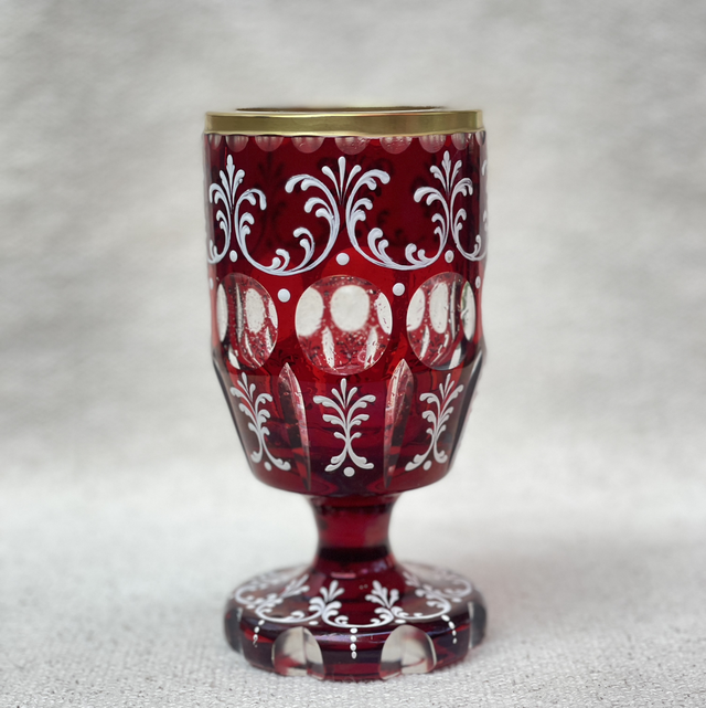 Antikes Rubinglas aus Kristallglas/ Freundschaftsbecher mit Emaille-Verzierung 