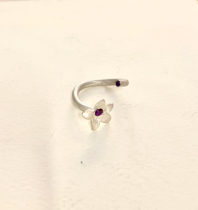 Anello fiore aperto