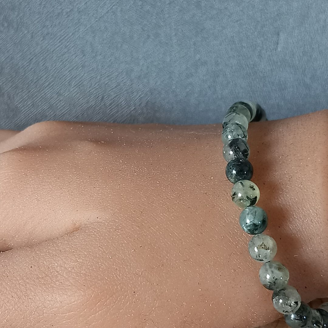 Bracelet ajustable en Epidote dans Préhnite