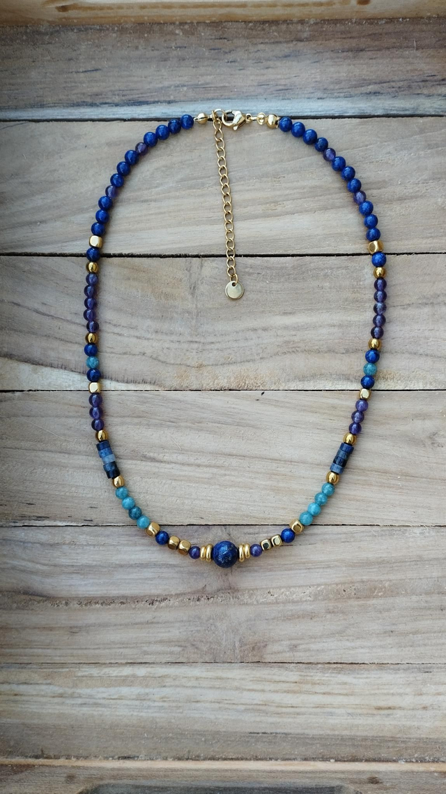 Collier ras de cou en pierres et hématite 