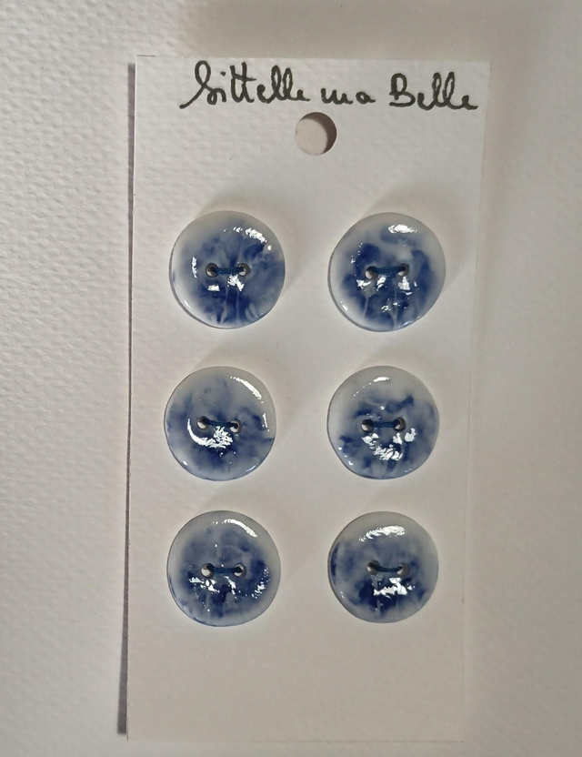 Boutons filigrane marine et blanc 