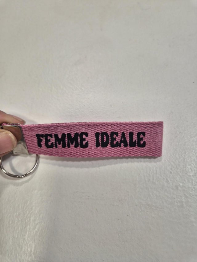 Porte clef femme idéale 