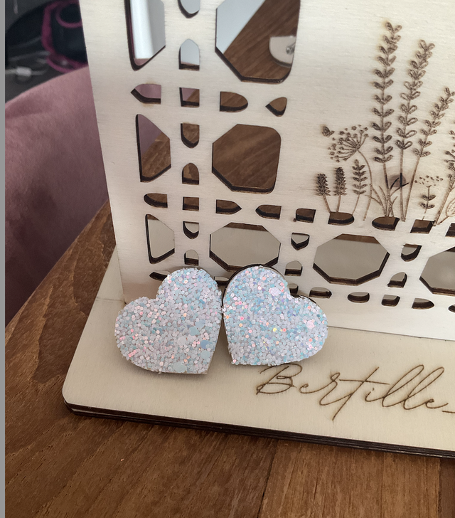boucles d&#039;oreilles &quot;petits coeurs &quot; de B&amp;S - blanc