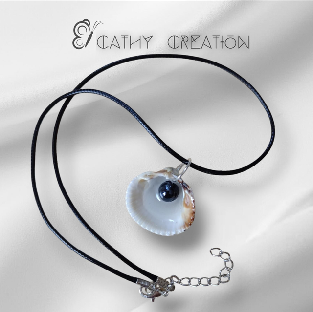 Collier coquillage et perle